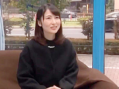 250103乳首の色とか気にする奥様に挿入i3